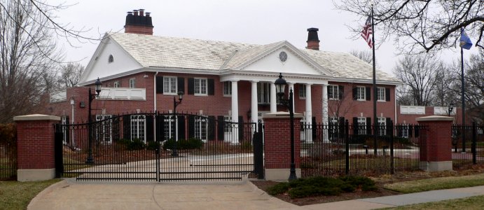 Nebraska governor mansion from NE 1