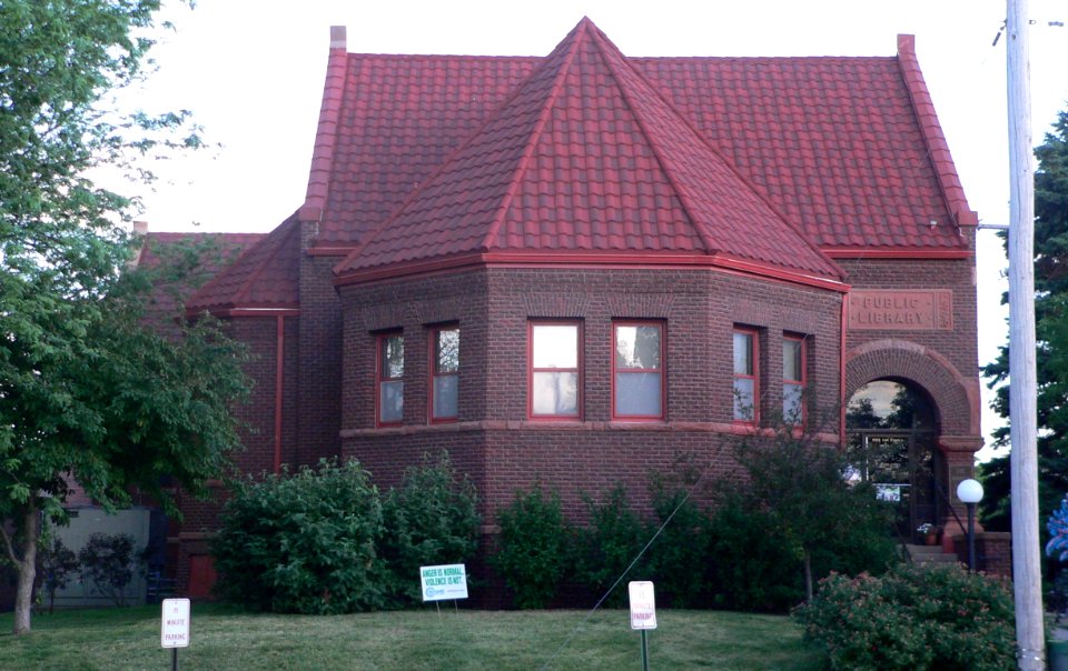 Nebraska City library from N 2