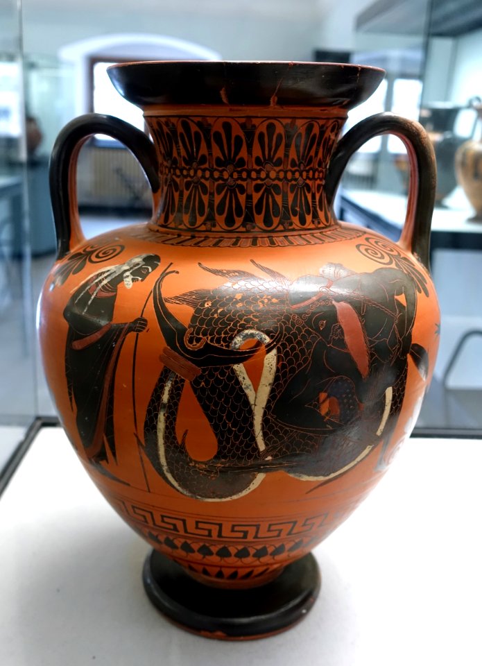 Neck amphora with Herakles battling Triton, Athens, c. 510 BC, L 189 - Martin von Wagner Museum - Würzburg, Germany - DSC05541