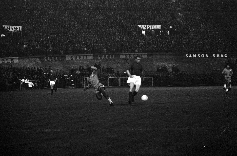 Nederland tegen Brazilie 1-0 5 Pele (kop), 6, 7, 8 speelmomenten, Bestanddeelnr 915-1113