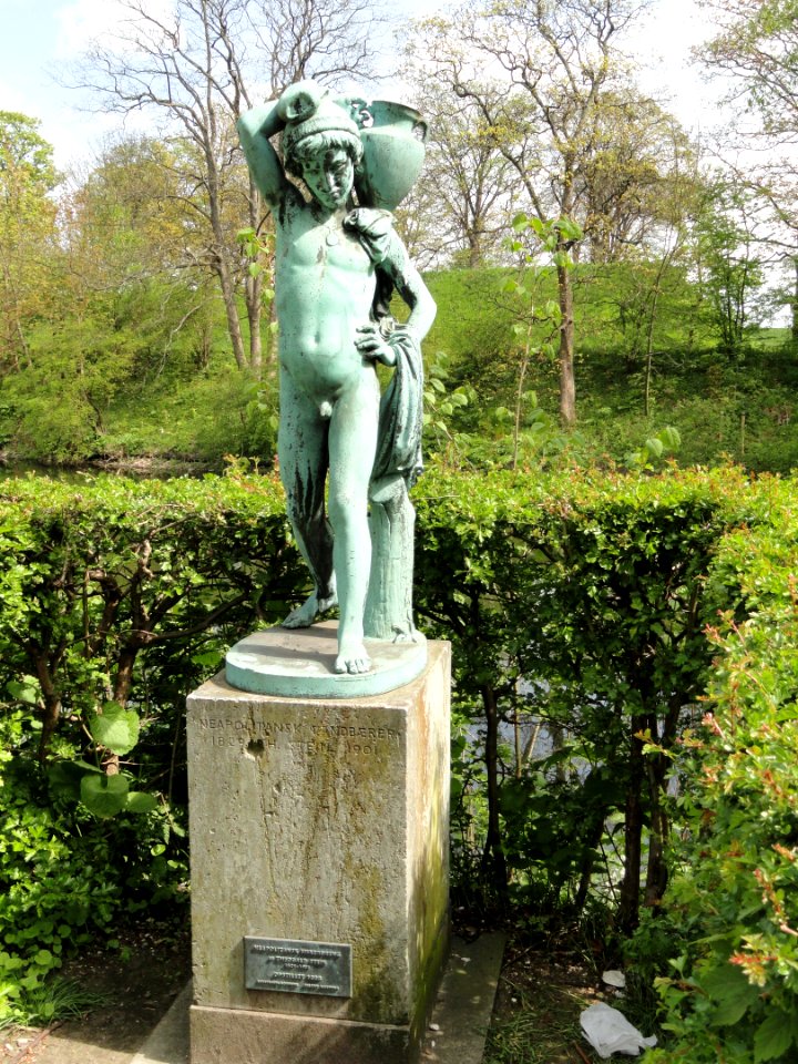 Neapolitiansk fiskerdreng by Theobald Stein - Copenhagen - DSC07279