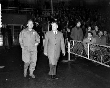 Nederland tegen Engeland jeugd Billie Wright met jeud, Bestanddeelnr 912-2007