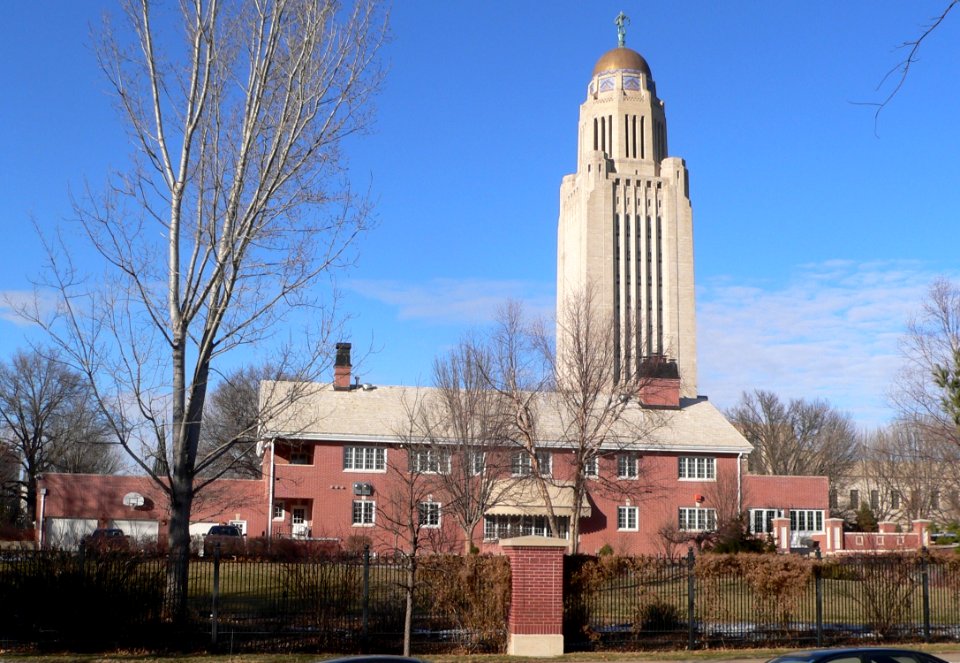 Nebraska governor mansion and capitol from S 1