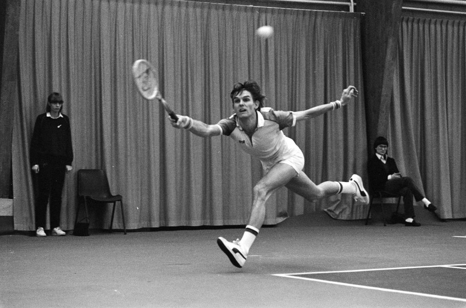 Nederland tegen Ierland tennis-interland Kings Cup competitie in Apeldoorn, Lo, Bestanddeelnr 931-3212