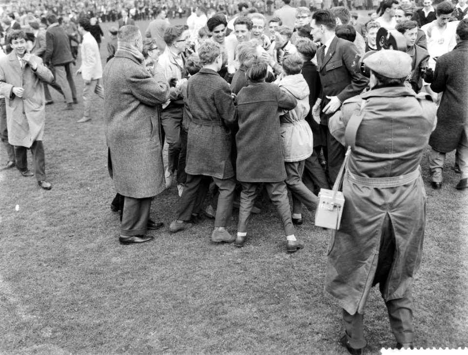 Nederland tegen Bulgarije 4-2 in het Olympisch Stadion huldiging na afloop van F, Bestanddeelnr 911-1430