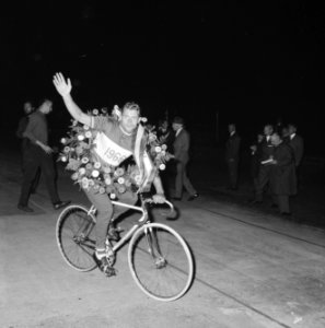 Nederlandse Kampioenschappen Wielrennen, Henk Nijdam kampioen achtervolging prof, Bestanddeelnr 919-4431