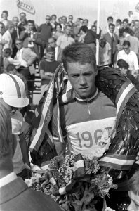 Nederlandse Kampioenschappen Wielrennen op de weg voor amateurs te Beek. Huldigi, Bestanddeelnr 920-5512