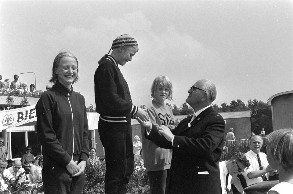 Nederlandse Kampioenschappen Zwemmen 1500m te Dieren. Dick Langerhorst, Bestanddeelnr 920-5524