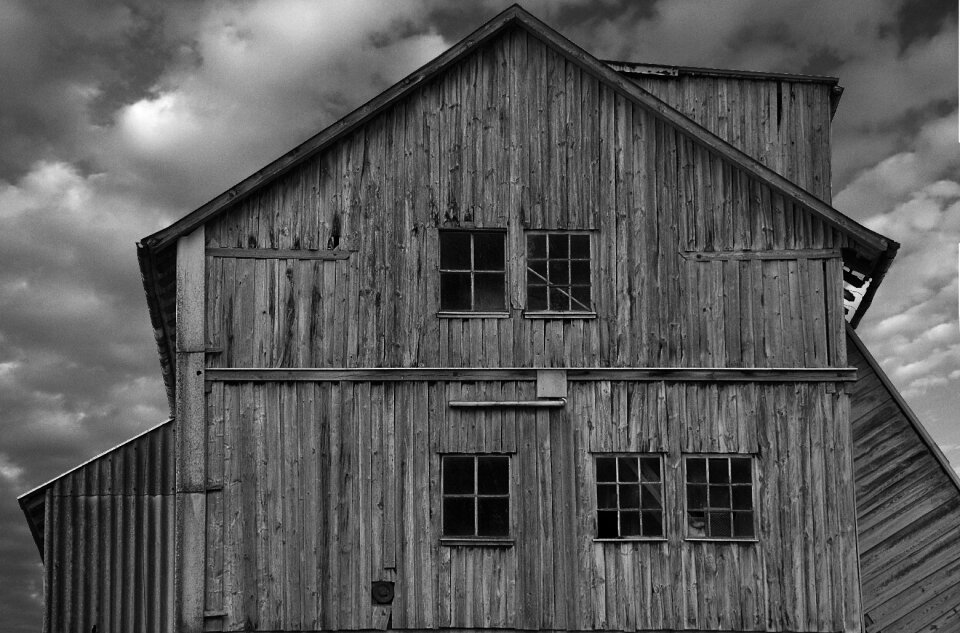 Hut wood black white
