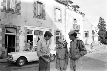 Nederlandse leger oefent in La Courtine, Frankrijk soldaten in La Courtine, Bestanddeelnr 923-7328
