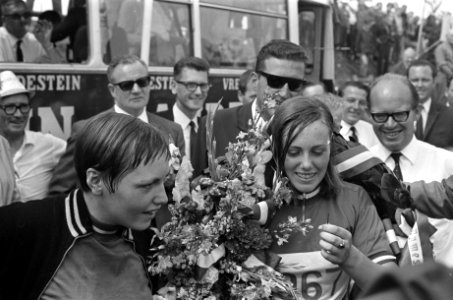 Nederlandse Kampioenschappen Wielrennen op de weg voor dames te Beek. Bella Hage, Bestanddeelnr 920-5513