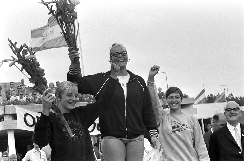 Nederlandse Kampioenschappen Zwemmen 1500m te Dieren. Ada Kok werd kampioene bij, Bestanddeelnr 920-5517