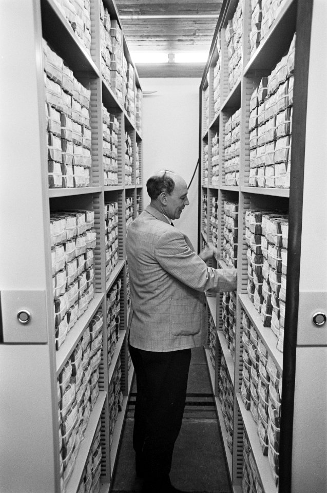 Nederlandse Bank, direkteur bank professor J. Zijlstra . Interieur Nederlandse B, Bestanddeelnr 921-3237