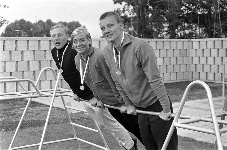 Nederlandse Kampioenschappen zwemmen Eindhoven kampioenen Jan Jiskoot, Betty Heu, Bestanddeelnr 919-4024