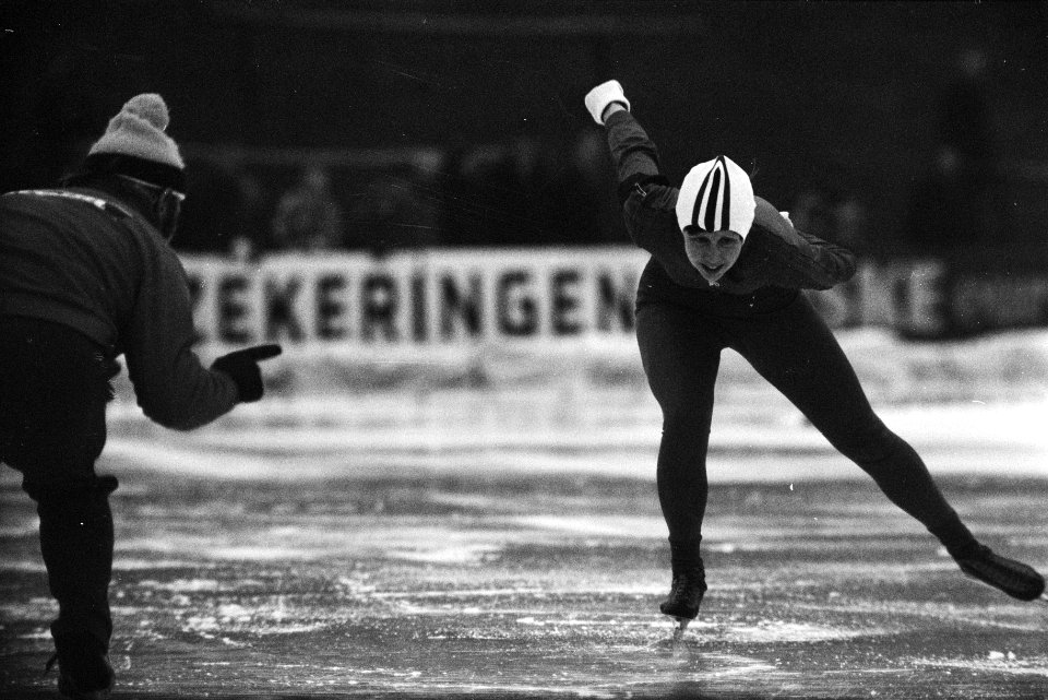 Nederlandse kampioenschappen schaatsen in Assen Sophie Westenbroek in actie, Bestanddeelnr 927-6865
