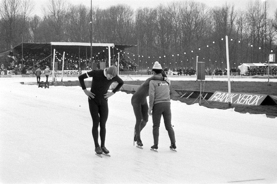 Nederlandse kampioenschappen schaatsen in Groningen Van Helden, Kleine en Leen , Bestanddeelnr 928-3552