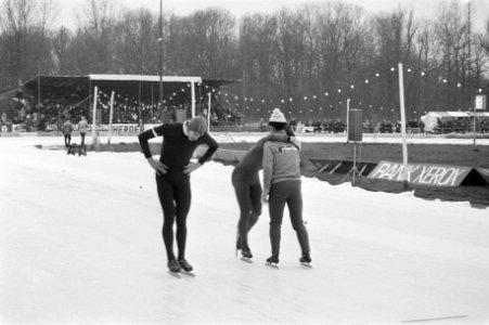 Nederlandse kampioenschappen schaatsen in Groningen Van Helden, Kleine en Leen , Bestanddeelnr 928-3552