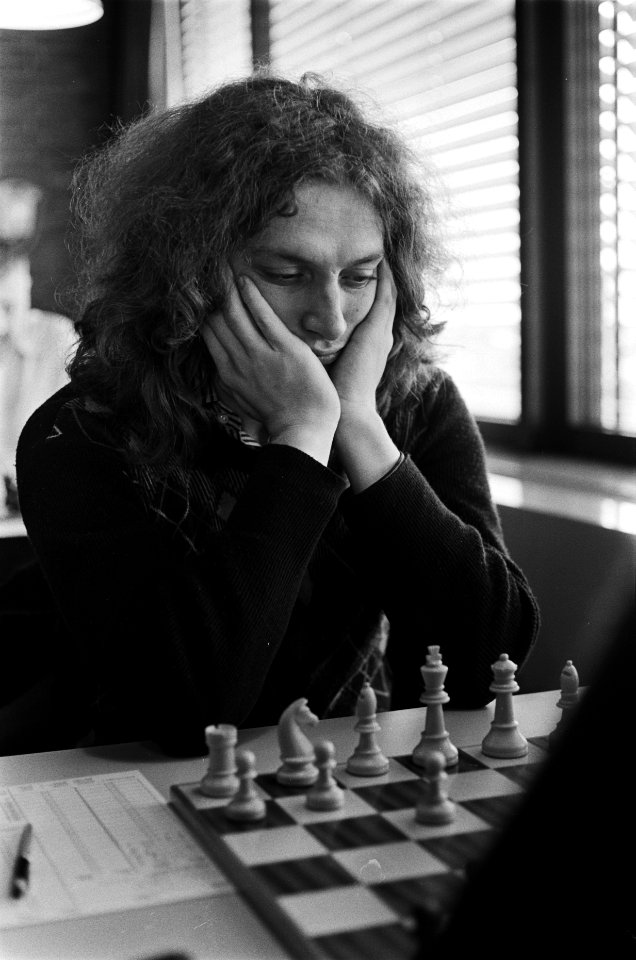 Nederlandse kampioenschappen schaken, Leeuwarden koploper Jan Timman in actie, Bestanddeelnr 929-6888