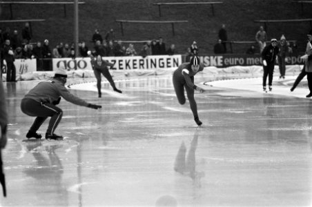Nederlandse kampioenschappen schaatsen in Assen Sippi Tigchelaar in actie, op a, Bestanddeelnr 927-6864