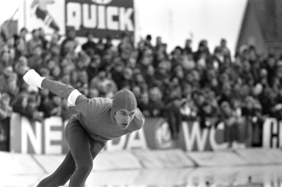 Nederlandse kampioenschappen schaatsen dames en heren te Deventer. Jappie van D…, Bestanddeelnr 923-1520