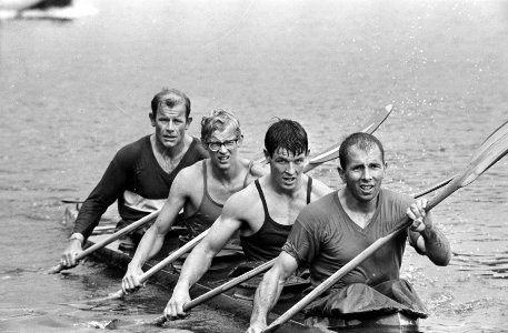 Nederlandse kampioenschappen Kano Bosbaan. De K4 gewonnen door Geurtsen, Hoekste, Bestanddeelnr 921-5091