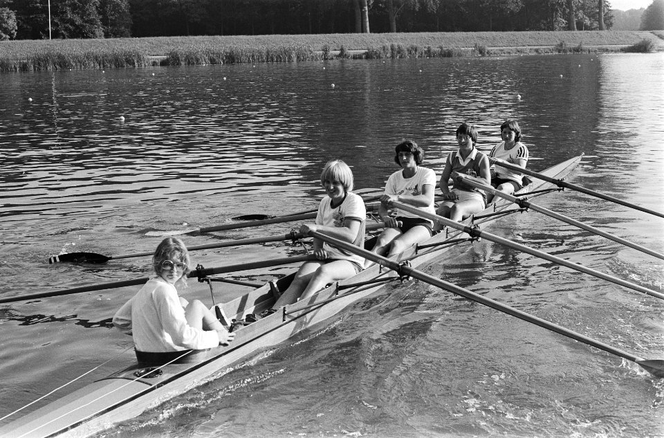Nederlandse kampioenschappen roeien op Bosbaan Amsterdam dames 4+ Willem III H, Bestanddeelnr 929-8169