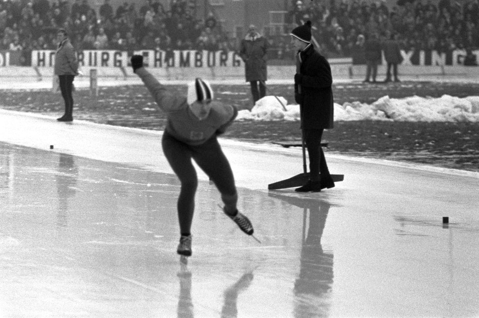 Nederlandse kampioenschappen schaatsen dames en heren te Deventer. Stien Kaiser, Bestanddeelnr 923-1524