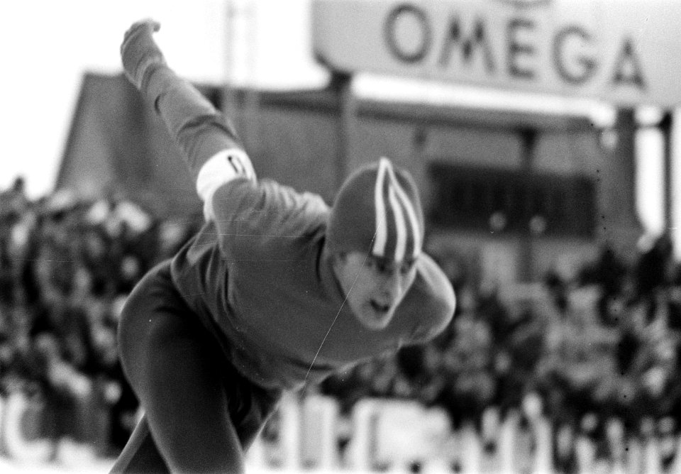 Nederlandse kampioenschappen schaatsen dames en heren te Deventer. Schenk, Bestanddeelnr 923-1512