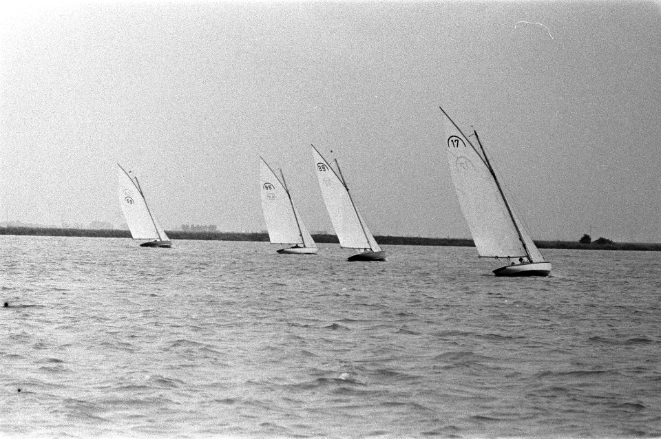 Nederlandse kampioenschappen Regenboogklasse zeilen op Alkmaardermeer, Bestanddeelnr 923-6799