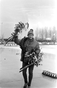 Nederlandse kampioenschappen schaatsen dames en heren te Deventer. Jan Bazen wi…, Bestanddeelnr 923-1515