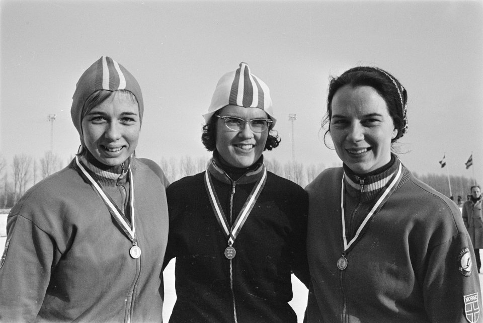 Nederlandse kampioenschappen schaatsen dames allround in Deventer. Medaillewinna, Bestanddeelnr 918-6069