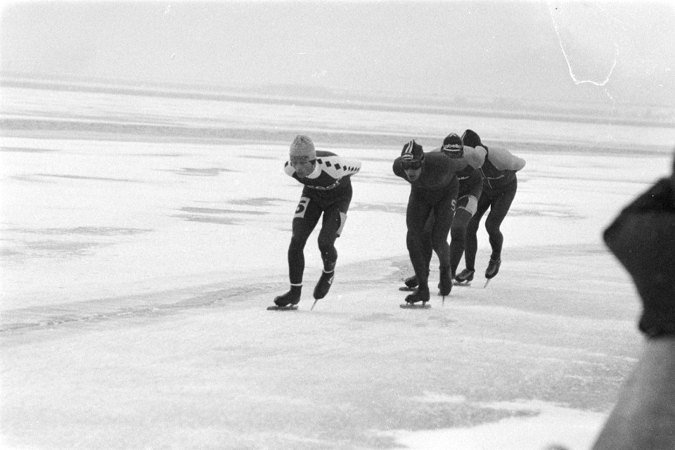 Ned. kampioenschappen schaatsen over 100 km op het Amstelmeer bij Westerland ko, Bestanddeelnr 933-2023