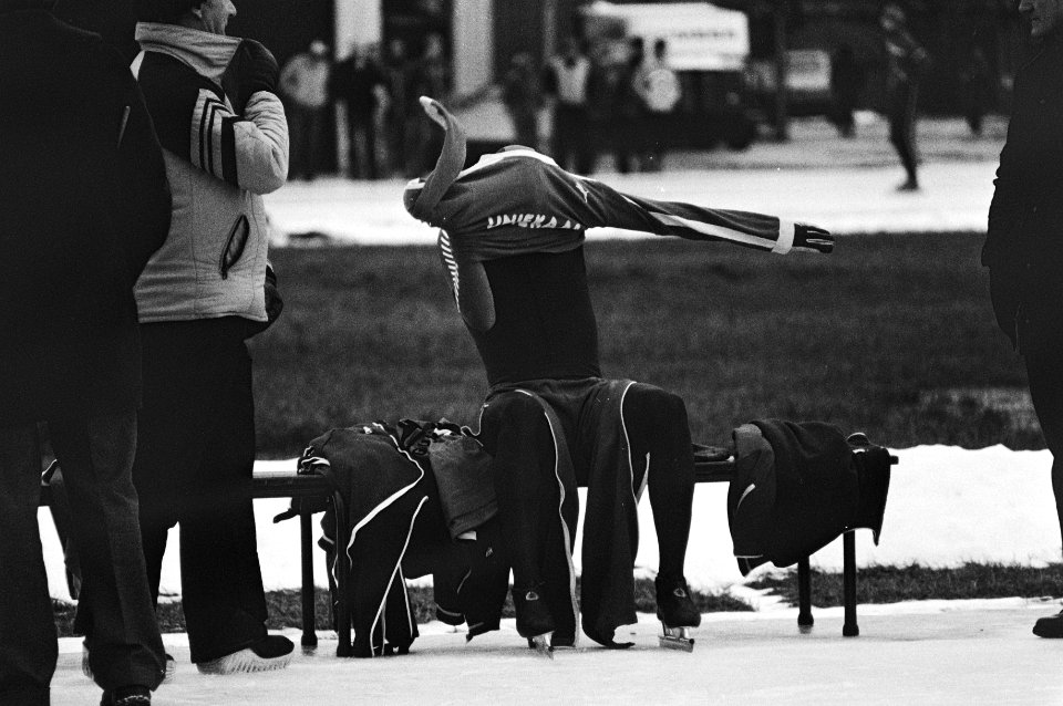 Nederlandse kampioenschappen schaatsen heren allround in Assen Hilbert van der , Bestanddeelnr 931-2507
