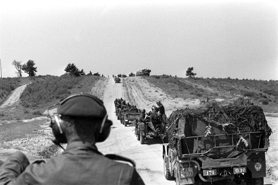 Nederlandse leger oefent in La Courtine , Frankrijk oefening, Bestanddeelnr 923-7338