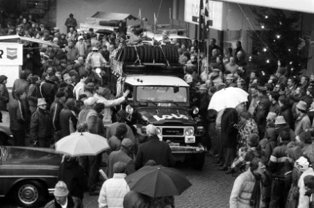 Ned. deelnemers aan de rally Amsterdam-Parijs Dakar in Amsterdam bij Novotel ges, Bestanddeelnr 931-8844