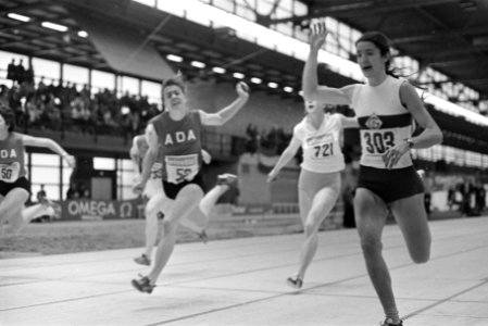 Nederlandse kampioenschappen indooratletiek, in Energiehal, Rotterdam rechts Tr, Bestanddeelnr 924-2858