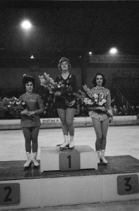 Nederlandse kampioenschappen Kunstrijden Huldiging T Gerarts , S Dijkstra , L, Bestanddeelnr 912-2527
