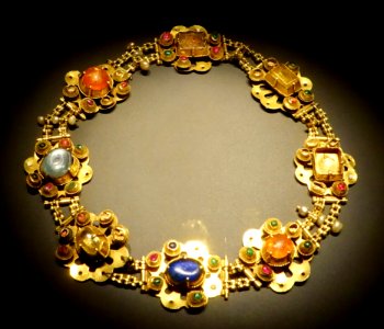 Necklace, Mosteiro de Santa Clara, 1300-1336 - Museu Nacional de Machado de Castro - Coimbra, Portugal - DSC00031