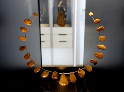 Necklace, Blaubeuren-Weiler, Alb-Donau-Kreis, Gravettien, c. 25,000 to 28,000 years ago, mammoth ivory - Landesmuseum Württemberg - Stuttgart, Germany - DSC02705