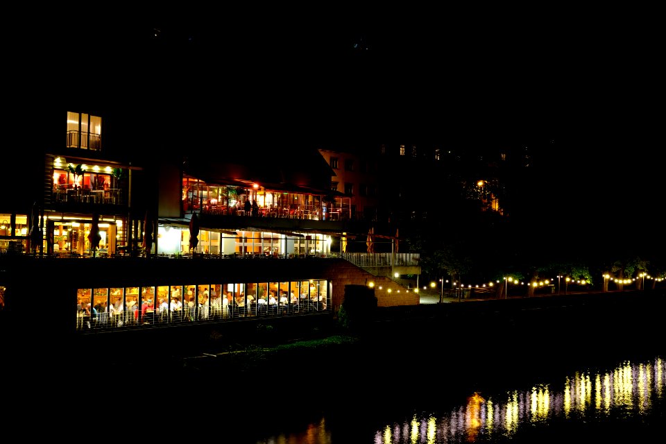 Neckarmueller-mit-biergarten-bei-nacht photo