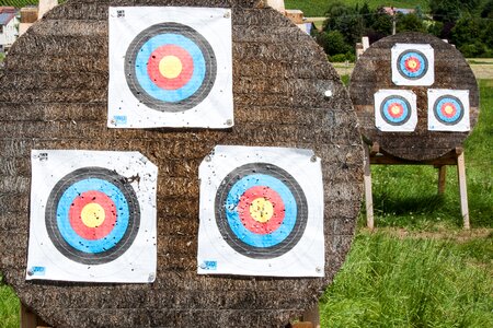 Archery meeting arch