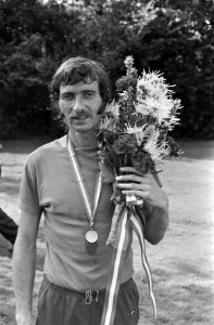Nederlandse kampioenschappen 25 kilometer hardlopen in Winschoten Geert Jansen , Bestanddeelnr 927-3907