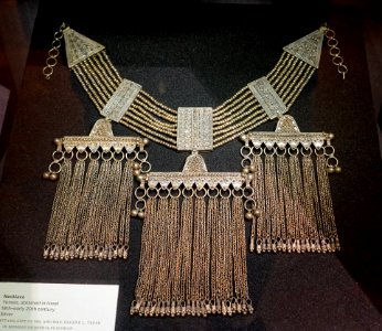 Necklace, Yemen, obtained in Israel, 1800s to early 1900s AD, silver - Fowler Museum - University of California, Los Angeles - DSC02466