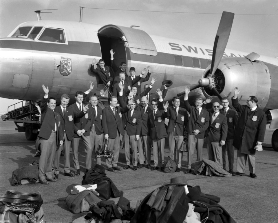 Nederlandse IJshockeyteam (Schiphol) naar Colorado Springs, Bestanddeelnr 913-6059