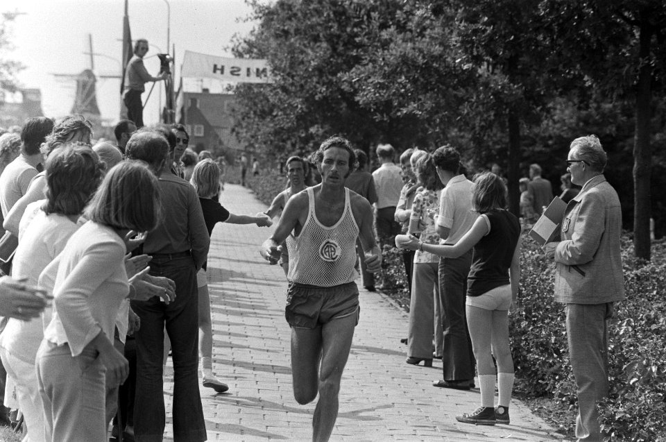 Nederlandse kampioenschappen 25 kilometer hardlopen in Winschoten, Bestanddeelnr 927-3911