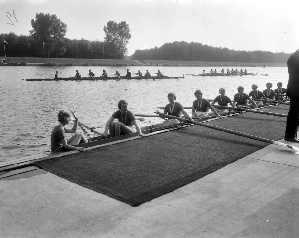 Nederlandse dames acht, Bestanddeelnr 919-5035