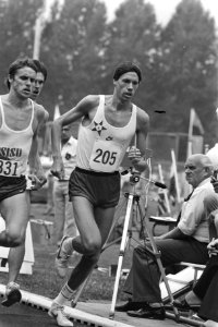 Nederlandse kampioenschappen atletiek in Amsterdam winnaar 800 meter Rob Druppe, Bestanddeelnr 932-2689