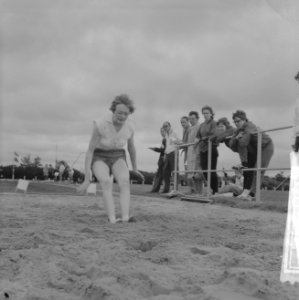 Nederlandse jeugdkampioenschappen atletiek in Delft ( Corry Bakker ), Bestanddeelnr 914-0854