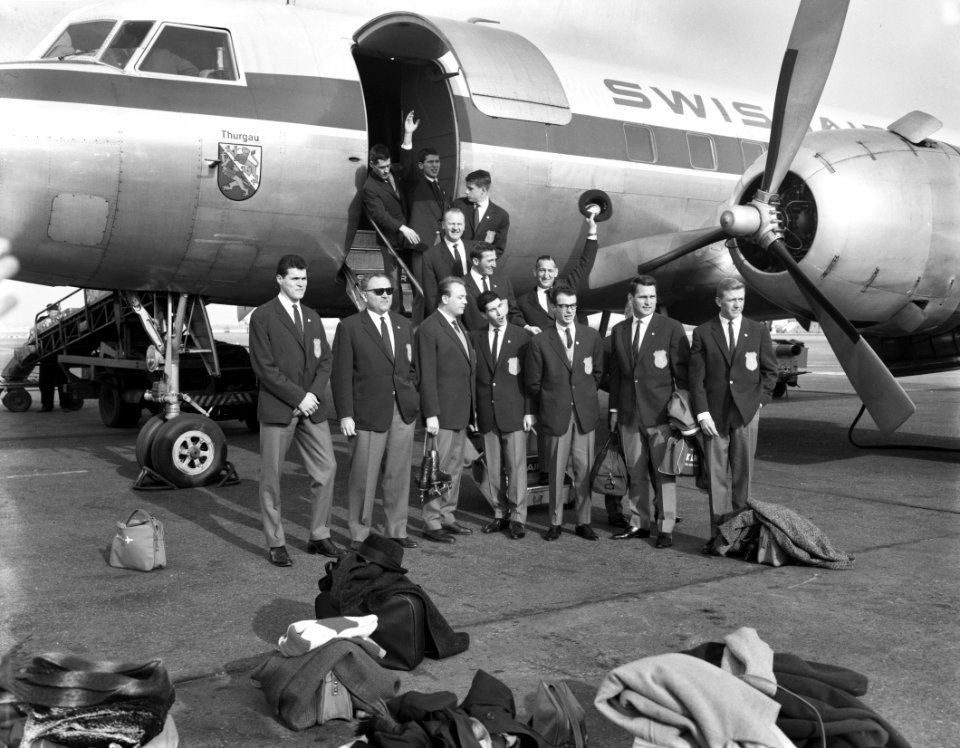 Nederlandse IJshockeyteam (Schiphol) naar Colorado Springs, Bestanddeelnr 913-6061