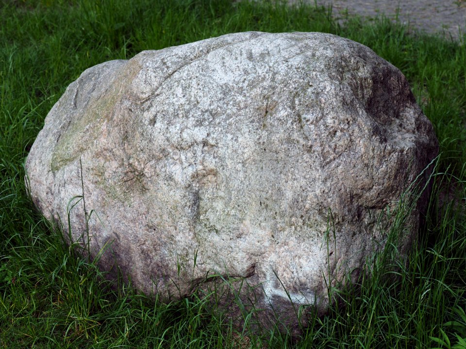 Naturdenkmal.Berlin.7-5F.Findling
